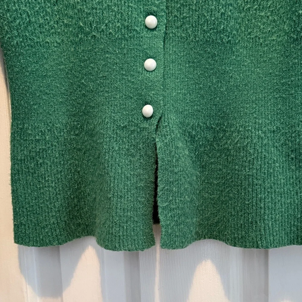 Emerald Green Peplum Button Down V-Neck Cardigan size M - Picture 5 of 13